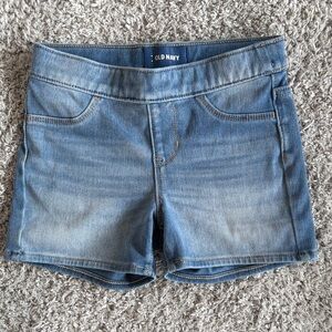Old Navy• Girls Strechy Jean Shorts | Light Wash | Size 8